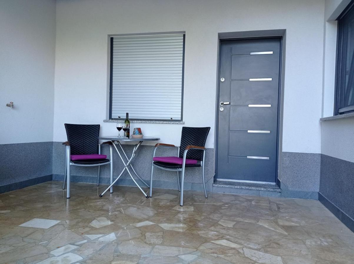 Studio Apartment With Pool Пула Экстерьер фото