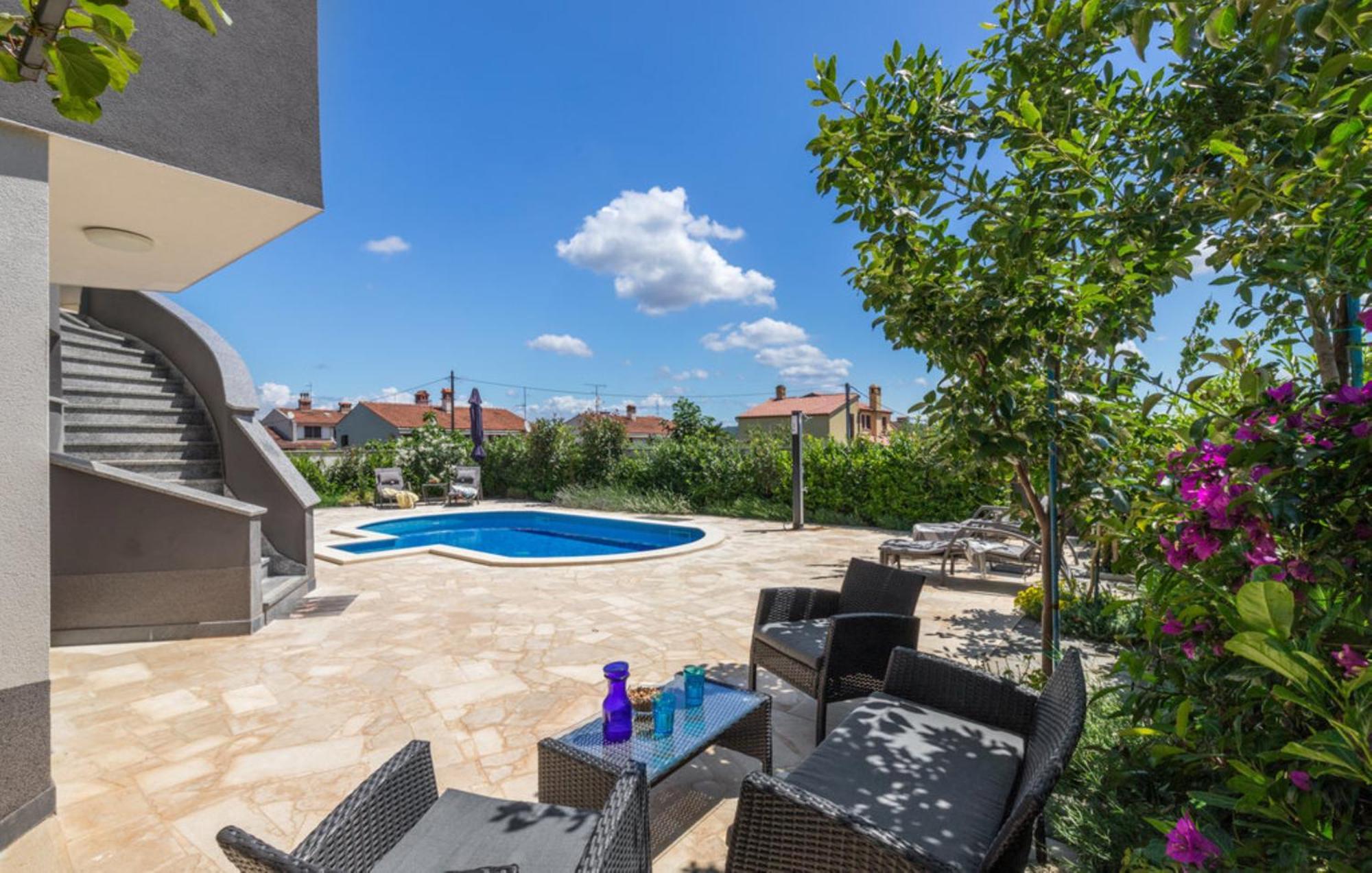Studio Apartment With Pool Пула Экстерьер фото